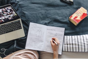 A cada um minuto, 6 alunos se inscrevem em cursos de IA segundo Coursera