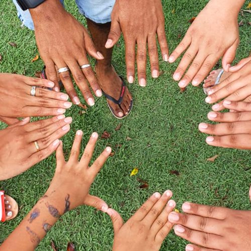 Campanhas apoiam projetos sociais do Rio de Janeiro com foco em crianças, adolescentes e idosos