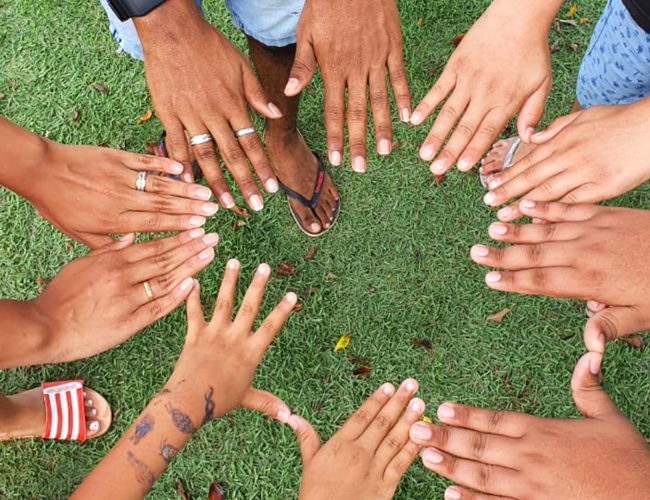 Campanhas apoiam projetos sociais do Rio de Janeiro com foco em crianças, adolescentes e idosos