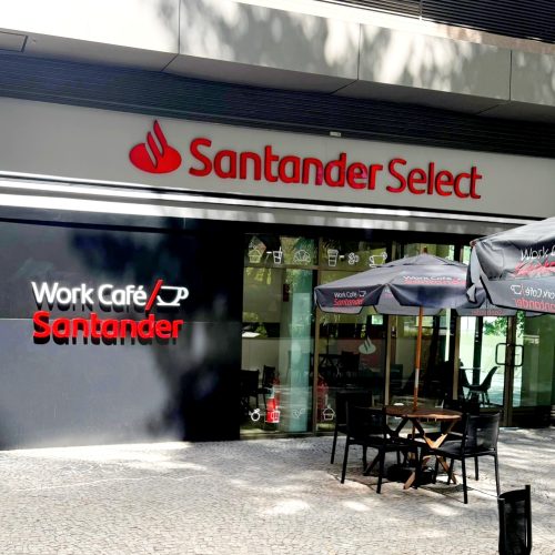 Novo modelo de agência-café do Santander estreia na Cidade Nova